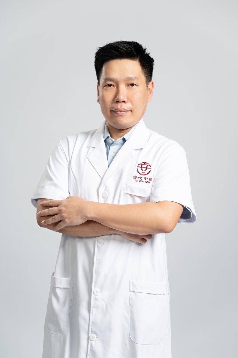 黄魁汉 Prac. Wee Kwei Hann